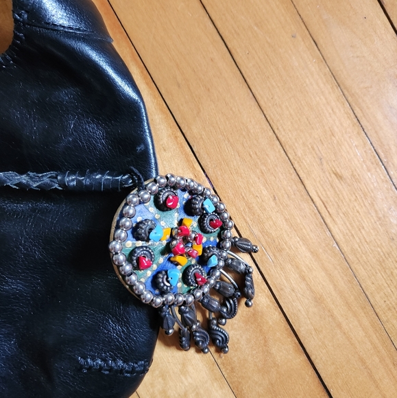 Green Hills leather over the shoulder purse - Picture 2 of 6